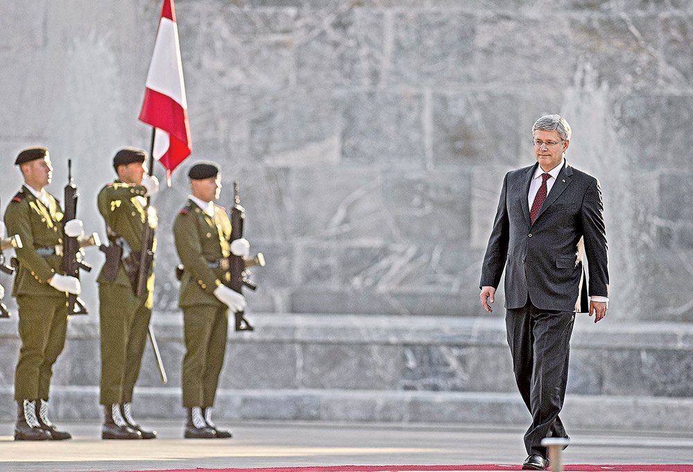 Stephen Harper arriba a México; estrechará nexos