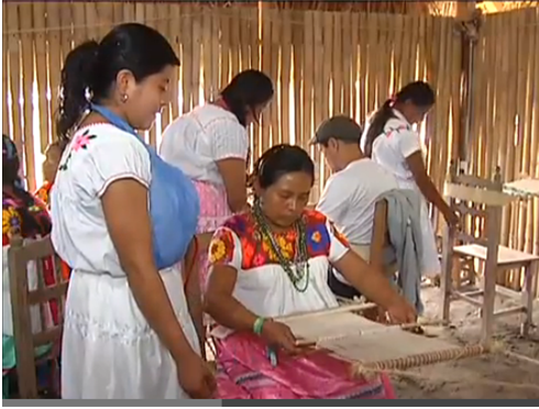 Artesana de Veracruz obtiene primer lugar nacional en categoría de barro