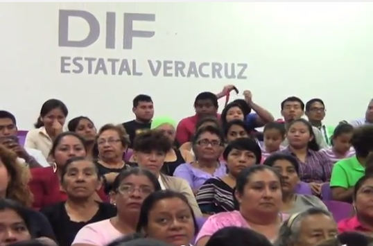 Mujeres de Coatzacoalcos superaron enfermedades, violencia en el hogar y logran salir adelante.