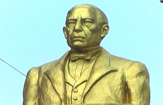 Coatzacoalcos celebra el 206 Aniversario del Natalicio de Benito Juárez.