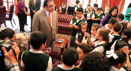 Estudiar es indispensable para alcanzar nuestras metas: Javier Duarte