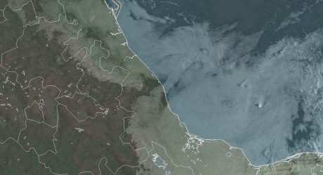 Cielo nublado y lluvias en la zona sur; lloviznas y nieblas en las montañas