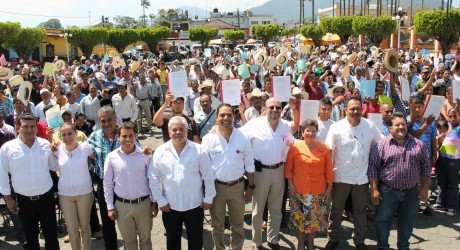 Otorga Sedesol y Sedatu 821 títulos de propiedad a familias de cinco municipios