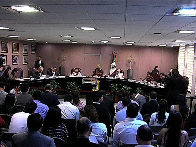 Presentan iniciativa de sociedad de convivencia en el Congreso del estado