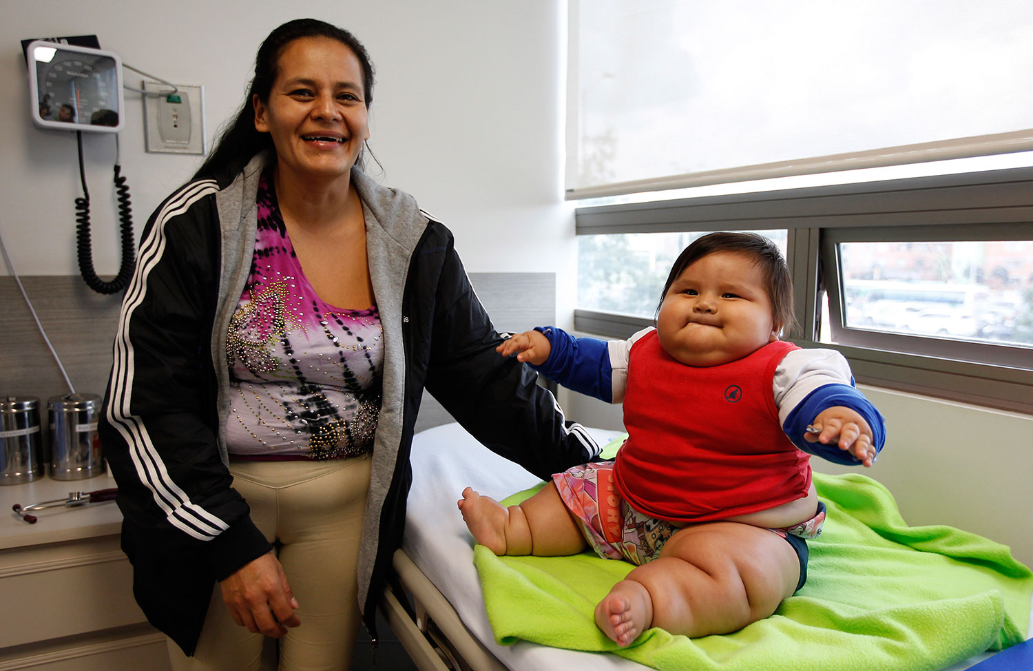 Salta a la fama en Colombia bebé de más de 20 kilos