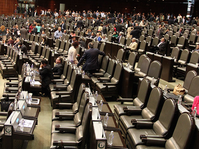 Avalan seguro de desempleo; perredistas se suman a PRI-PVEM-Nueva Alianza