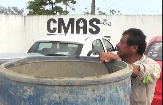 Refuerzan las acciones para abastecer de agua a las colonias de Coatzacoalcos.