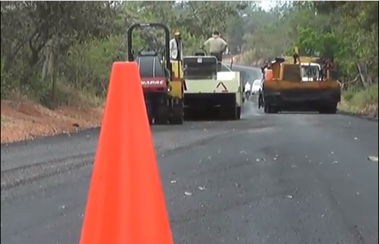 Autorizan 44 millones de pesos para la ampliación de la carretera a barrillas en Coatzacoalcos.