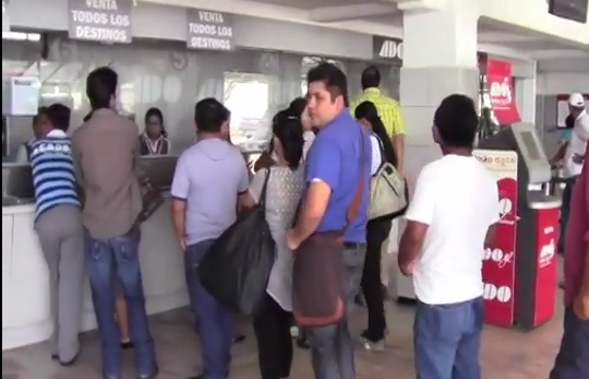 Inician las vacaciones, aprovechan para viajar y descansar en compañía de su familia zona sur.