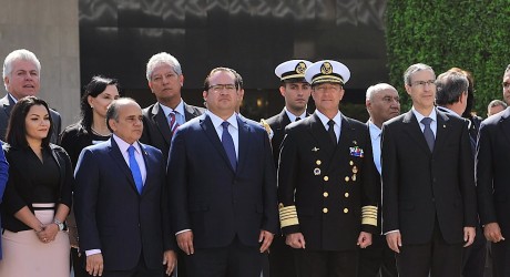 Pueblo veracruzano, ejemplo de valor, fuerza y coraje en defensa de la soberanía nacional: Javier Duarte