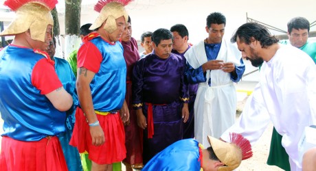 Escenifican reos de Pacho Viejo Viacrucis