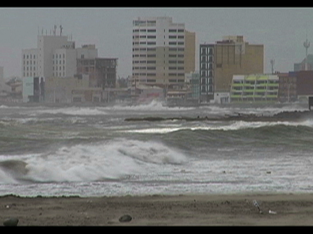 Familias reciben apoyos para reparar sus viviendas