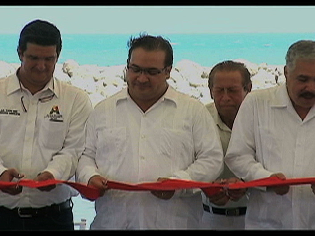 Inauguran rompeolas en Alvarado