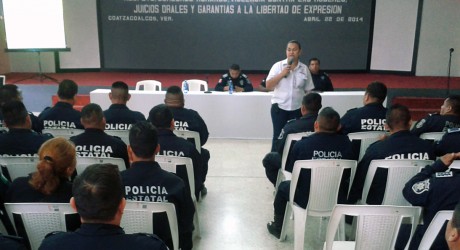 Reciben policías estatales de la región de Coatzacoalcos, cursos sobre derechos humanos