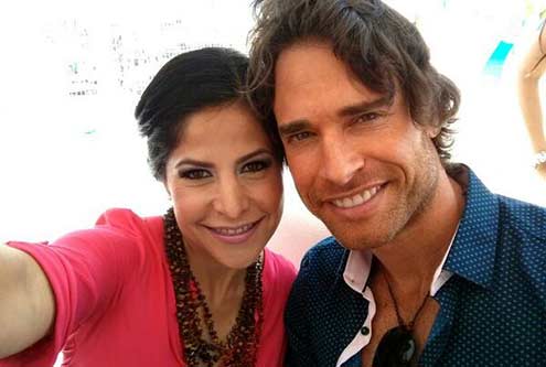 “Selfie” de alcaldesa con actor le genera polémica