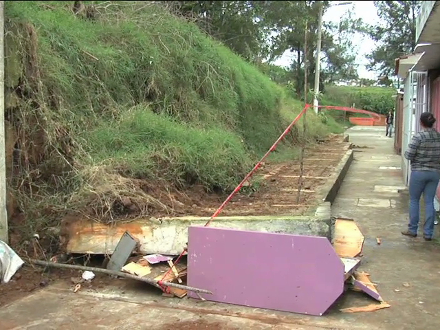 Tormenta afecta a 20 viviendas en Xalapa