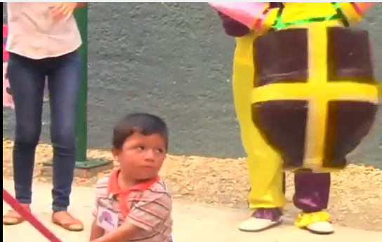 Estudiantes Universitarios dan alegría a los pequeños de la casa hogar «el niño porteño» zona sur.