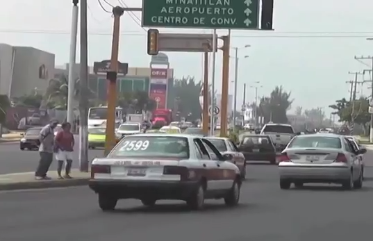 Reactivan concesiones de taxi en Coatzacoalcos que no cumplían con requisitos de Tránsito.