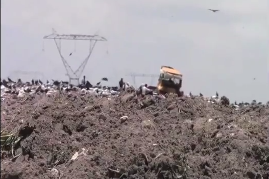 El Ayuntamiento de Coatzacoalcos para concretar el relleno sanitario regional.