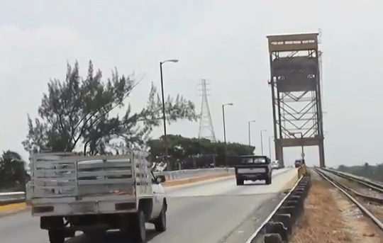 Cierre del puente Coatza I a partir del Viernes, abriendo la circulación hasta el próximo Lunes.