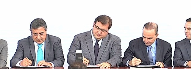 Gobierno del Estado y Bansefi  firman convenio a favor de maestros