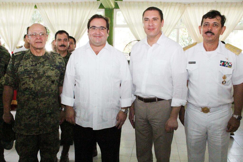 Gobernadores de Veracruz y Puebla analizan temas de seguridad