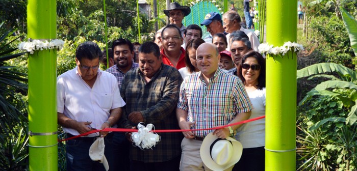 Inauguran puentes y anuncian obras de asfaltado en Ixtaczoquitlán
