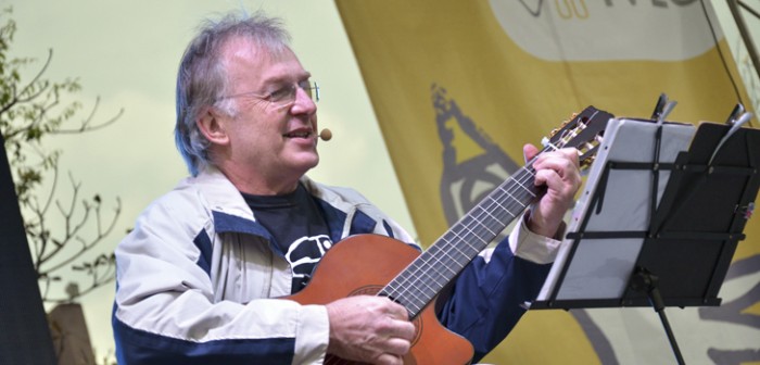 Exitoso concierto de Luis Pescetti con niños veracruzanos