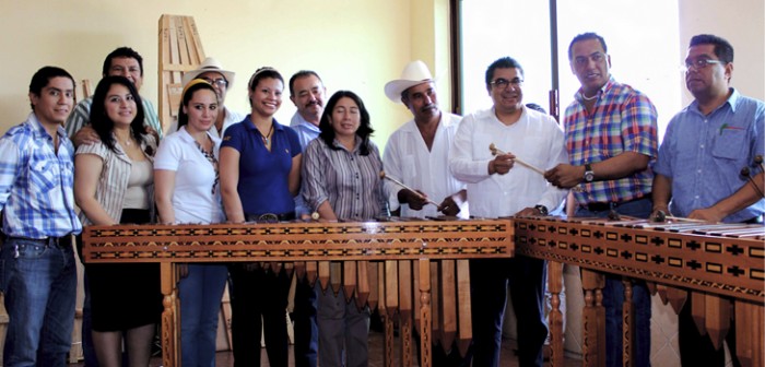 Marimbas al sur veracruzano preservan una tradición centenaria