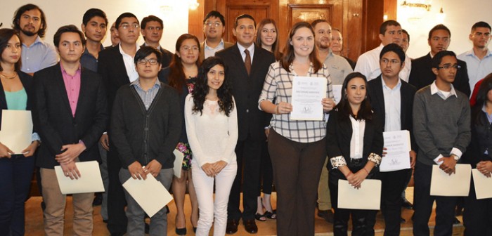 Incentiva gobierno interés de jóvenes veracruzanos en la política