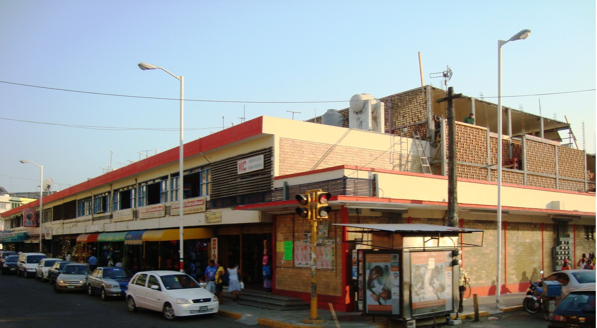 Se incendia local del mercado Hidalgo en el puerto de Veracruz