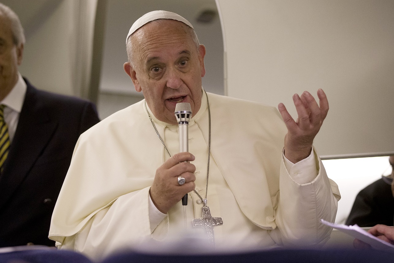 El papa Francisco anuncia primera reunión con víctimas de abuso