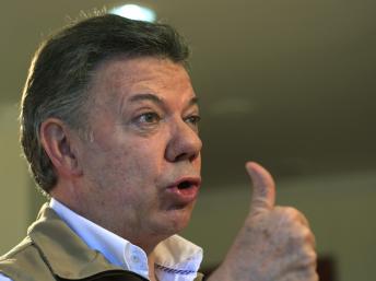 ‘¿Prestaría sus hijos para la guerra?’ pregunta Santos en propaganda y desata polémica