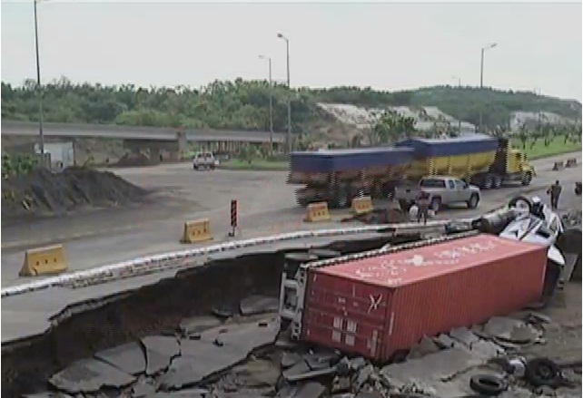 Sin recuperar el tráiler que colapsó en el km 13.5