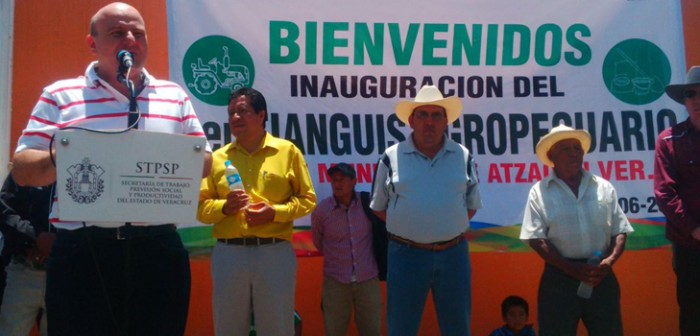 Inaugura STPSP Tianguis Agropecuario en Atzacan
