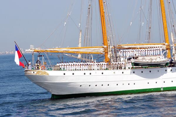 Ayuntamiento de Veracruz nombra visitantes distinguidos a tripulantes de veleros