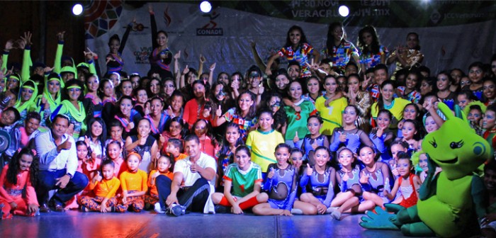 Más de 400 jóvenes de la zona sur participaron en Interescolar de Baile Veracruz 2014