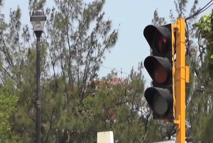 Ayuntamiento de Coatzacoalcos contempla proyecto para restitución total de los semáforos.