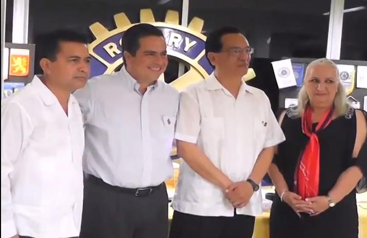 Tomo Protesta Nueva Mesa Directiva del Club Rotario.