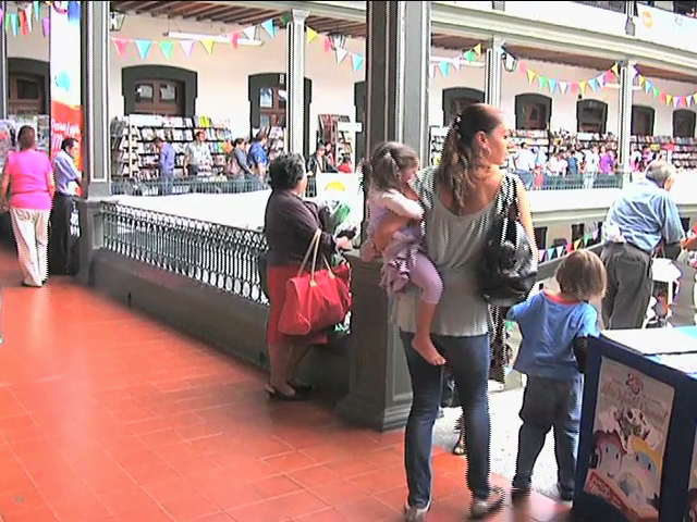 Elena Poniatowska en la Feria Nacional del Libro Infantil y Juvenil de Xalapa