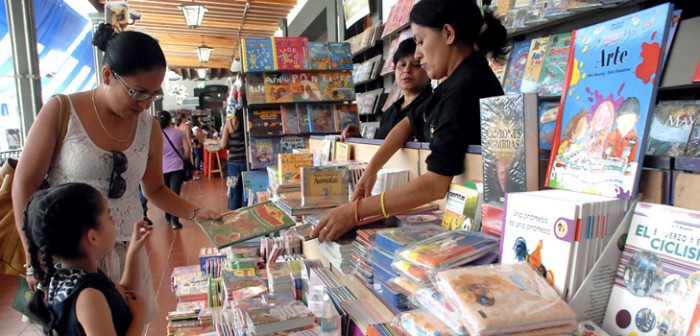 Por último año el Colegio Preparatorio será sede de la Feria Nacional del Libro Infantil y Juvenil