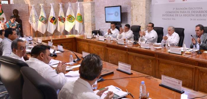 Desde Veracruz, impulsan gobernadores el crecimiento económico del sur-sureste del país