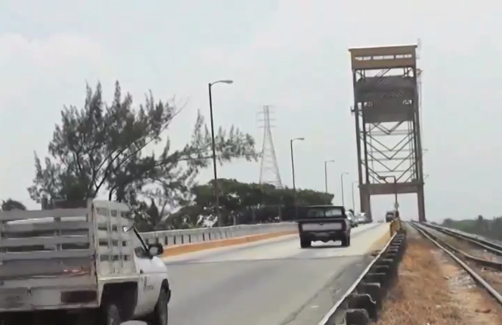 Rehabilitación del Puente Coatzacoalcos I, permitirá mejorar la movilidad de productos químicos.