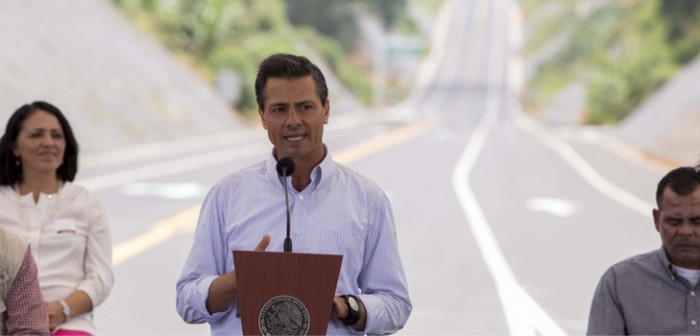 Anuncia EPN construcción de 46 autopistas