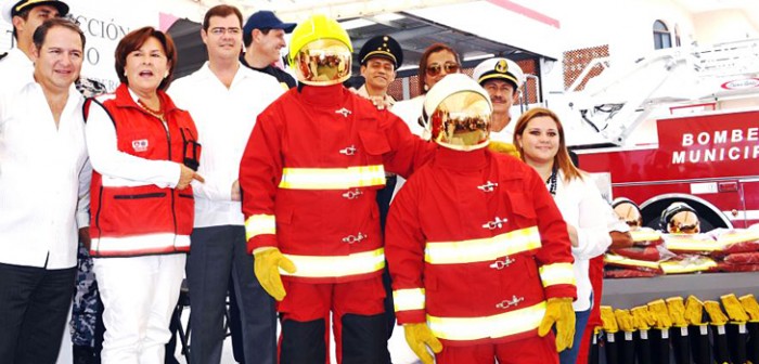 Ayuntamiento de Veracruz nombra a bomberos “ciudadanos distinguidos”