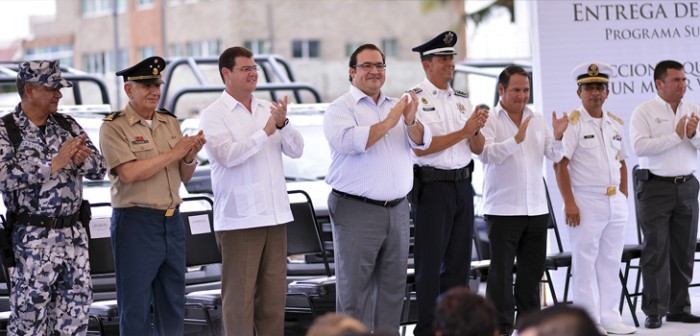 Con nuevas patrullas, se refuerza la seguridad en el puerto de Veracruz: Javier Duarte