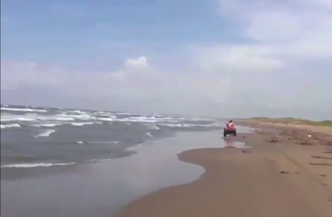 Invaden la Zona Federal en áreas costeras de Villa Allende en el Sur de Veracruz.