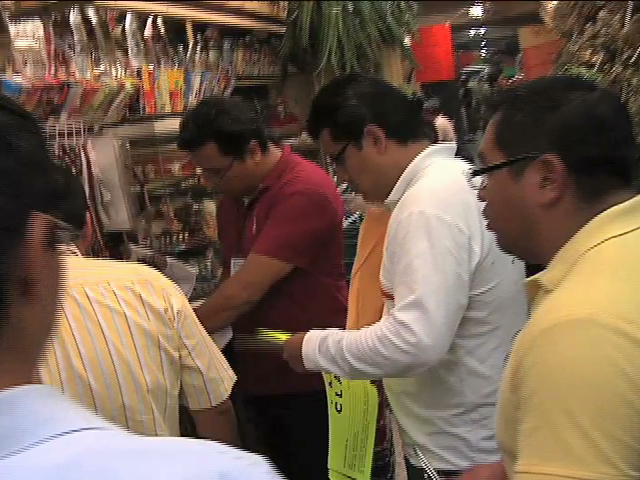 Clausuran locales de riesgo en mercado Jáuregui