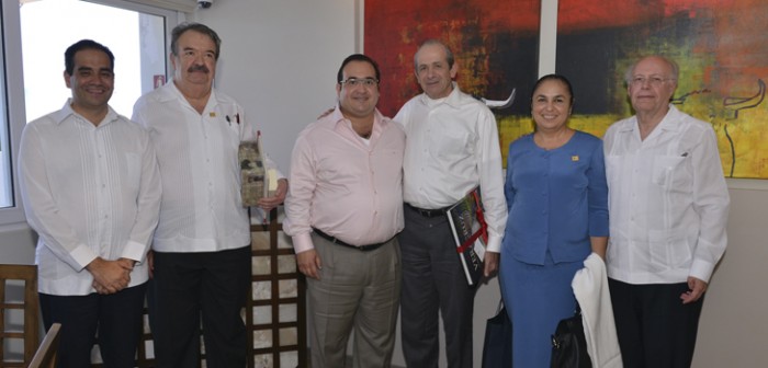 Se reúne Javier Duarte con José Narro, representantes de la ANUIES, SEP y UV