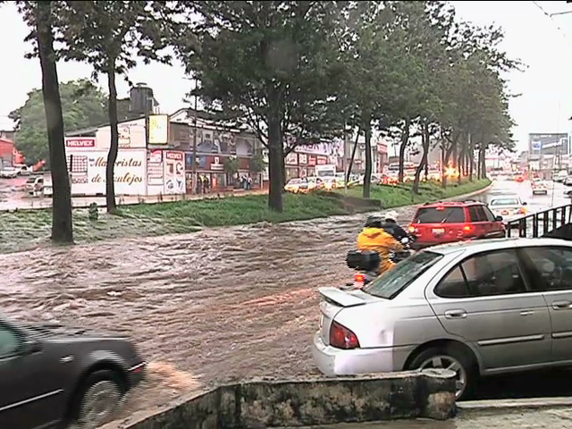 Sin desbordamientos durante las últimas lluvias en Xalapa: Américo Zúñiga